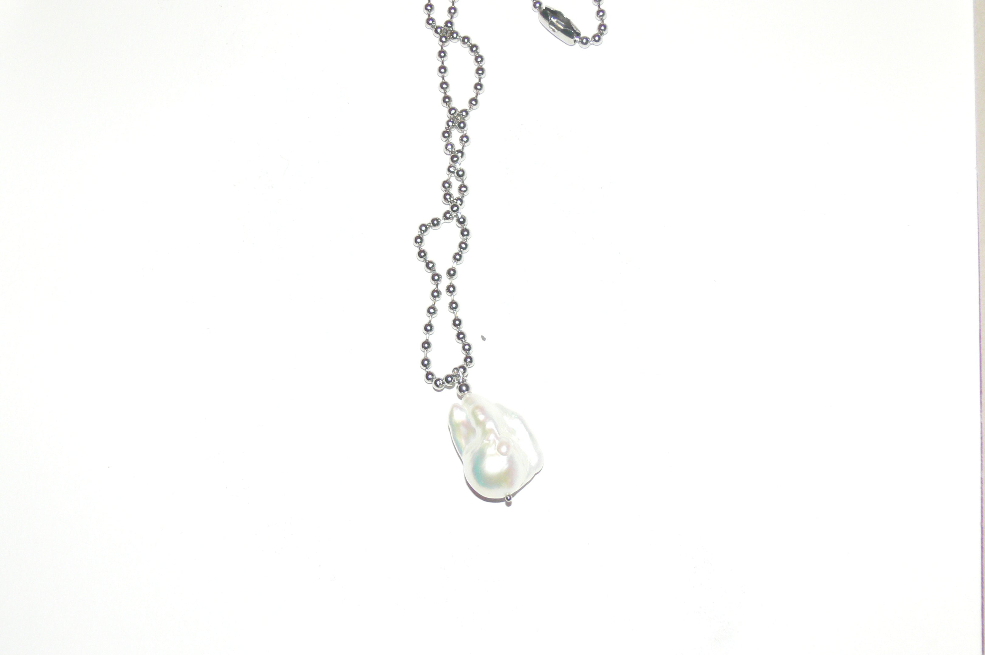 Hanging Pearl